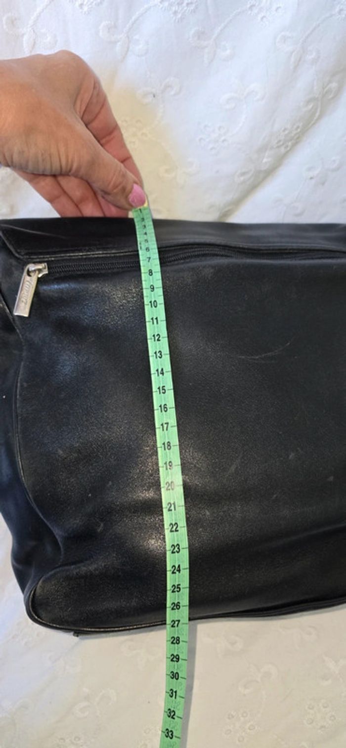 Sac besace en cuir vintage (besoins d un Soins - photo numéro 6