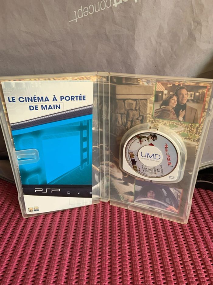 Film  Un Noel de folie UMD vidéo pour PSP - photo numéro 2