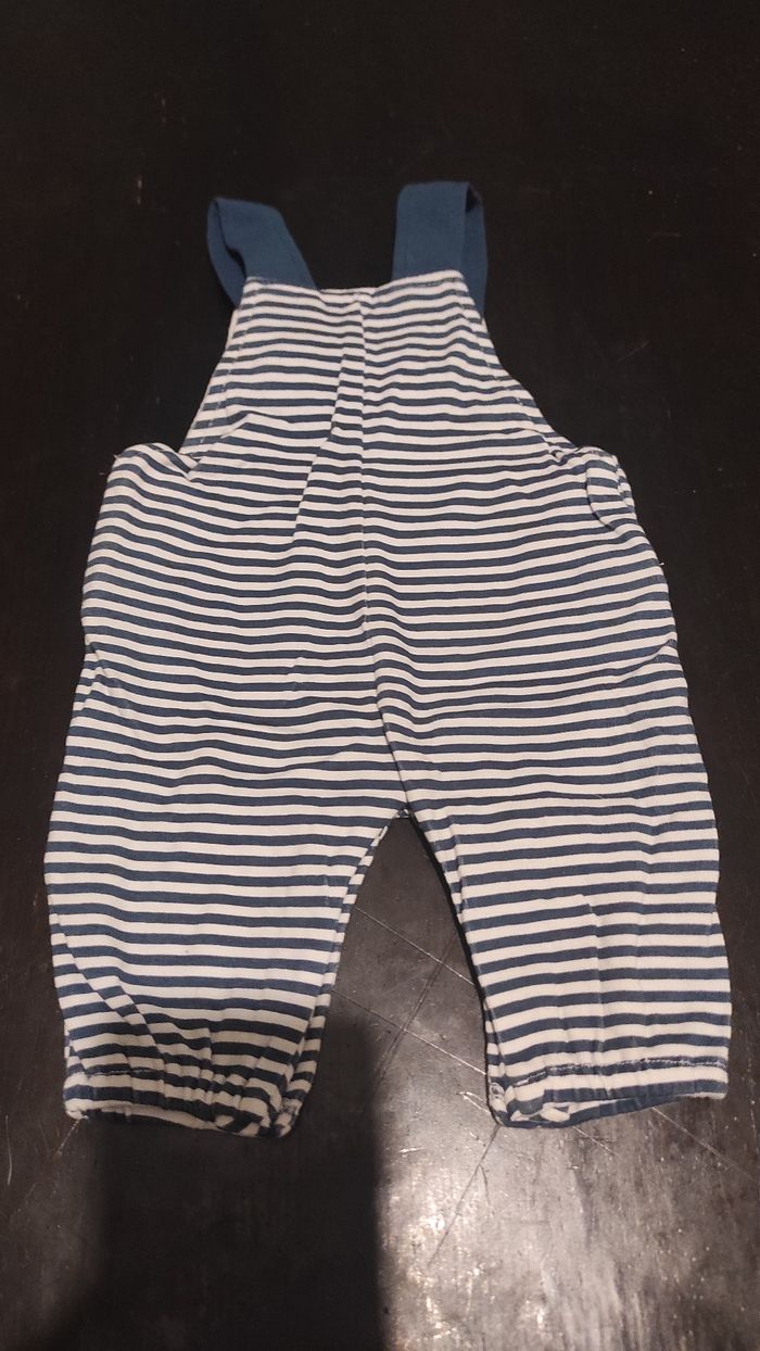 Salopette 1 mois - photo numéro 2
