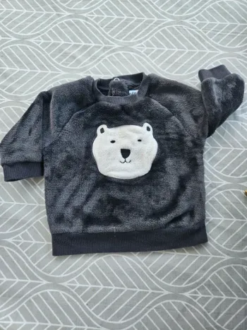 Pull tout doux taille 6 mois 🌸