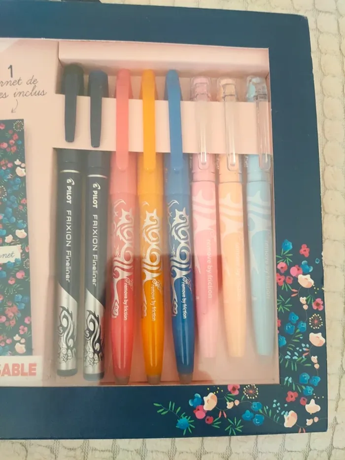 Coffret Pilot-FriXion - mon P'tit Carnet avec ses 8 stylos friXion - photo numéro 3