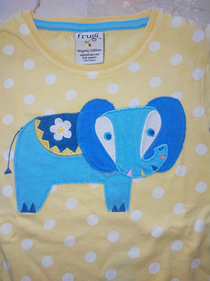 Tee-shirt Frugi T.5/6A - photo numéro 2