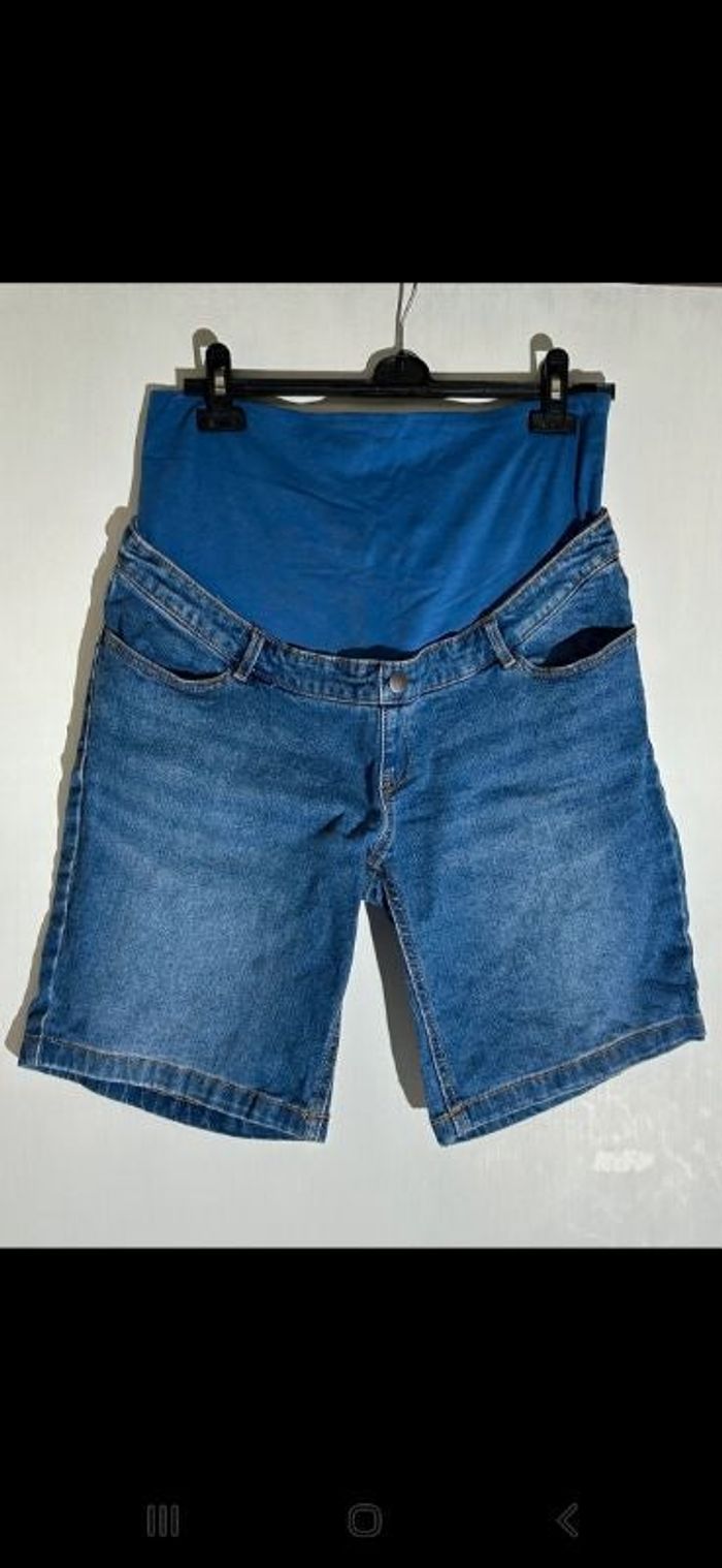 Short maternité