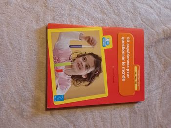 50 expériences pour questionner le monde (+CD-Rom) CP, CE1, CE2 - Cycle 2 Bon état