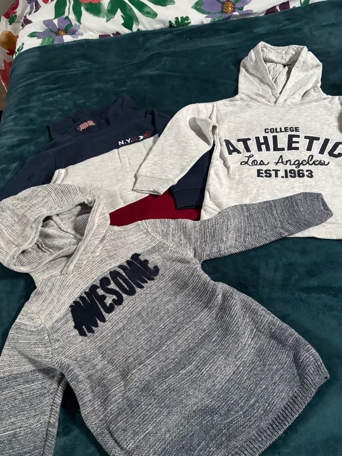 Lot de vêtements garçon 6 ans - photo numéro 2