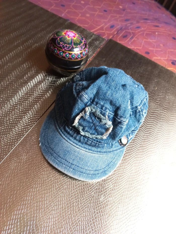 Belle casquette jean stylisée 3 a 6 mois - photo numéro 3