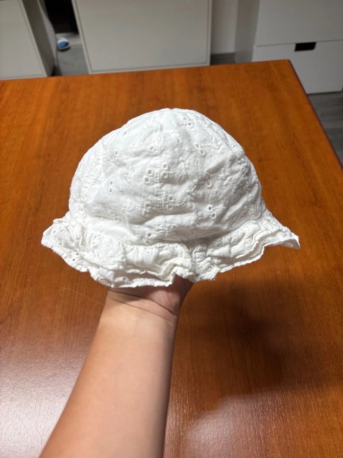 Chapeau blanc bébé - photo numéro 3