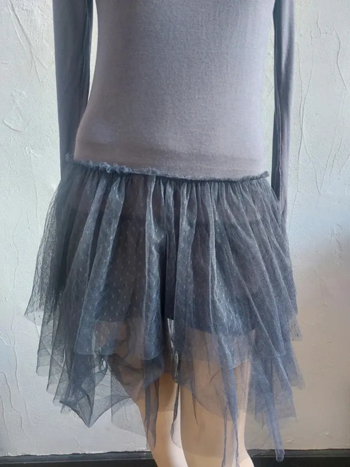 Robe grise avec jupe en tulle Taille M - photo numéro 2