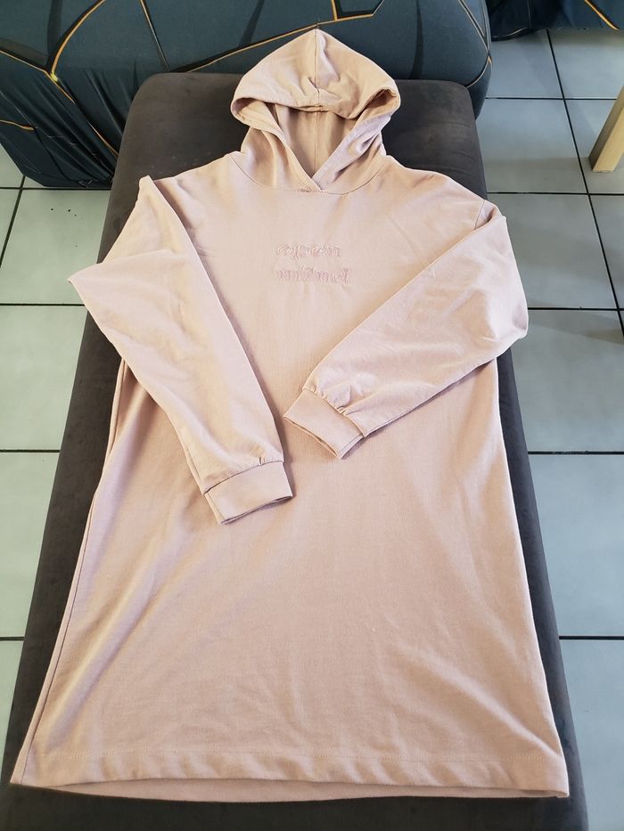 Sweat tunique à capuche rose