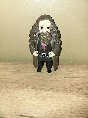Figurine hagrid