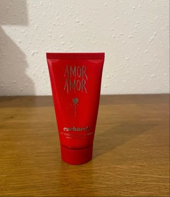 Lait corps Amor Amor Cacharel