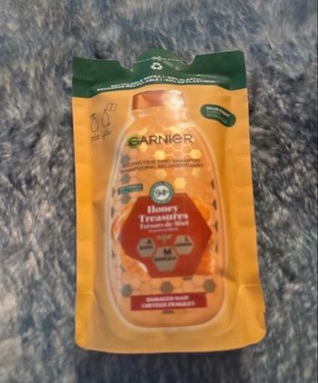 1 poche de shampoing garnier neuf 