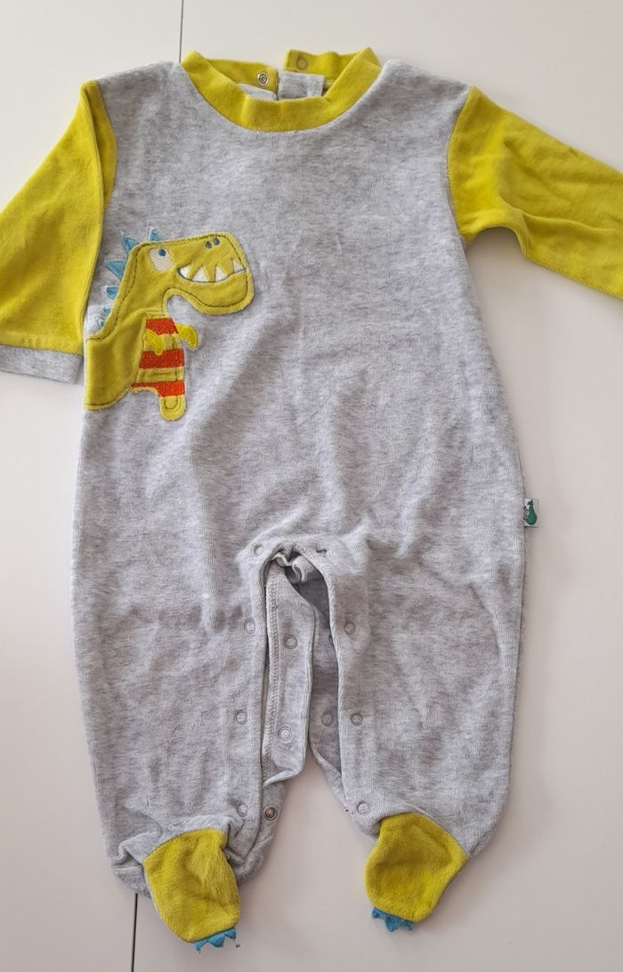 Pyjama + combinaison - photo numéro 2