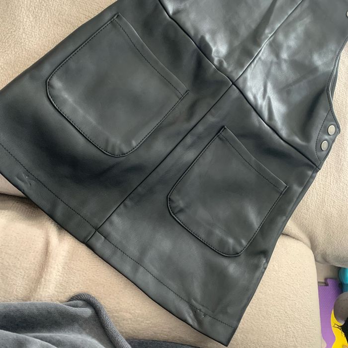 Robe salopette simili cuir - photo numéro 3