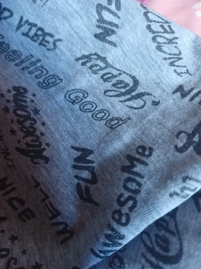 Tee shirt écriture taille M reflet pailleté - photo numéro 6