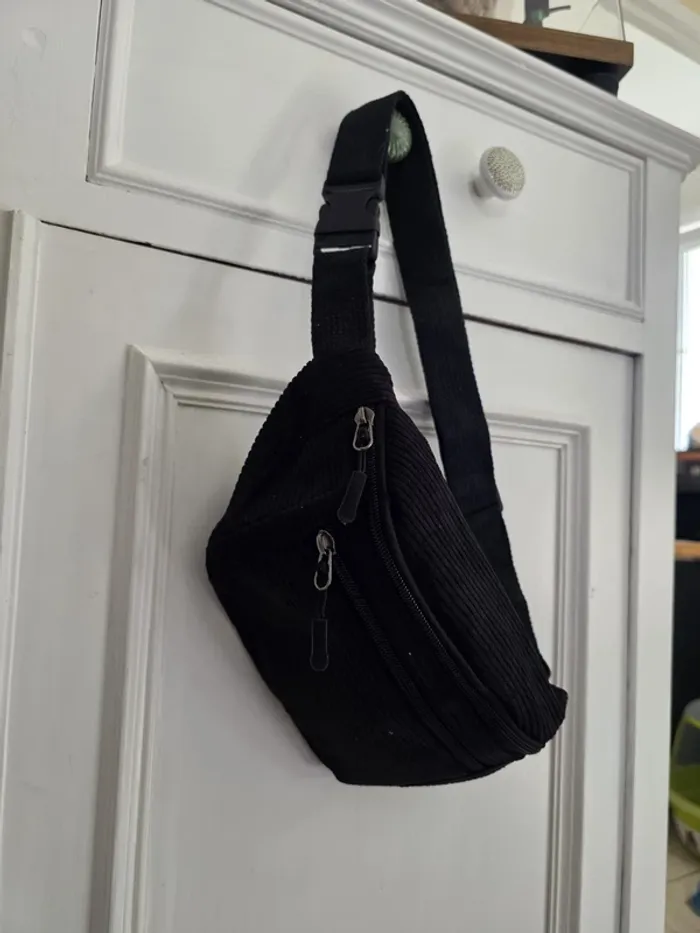 🖤 Banane en velours noir – pratique & stylée - photo numéro 2