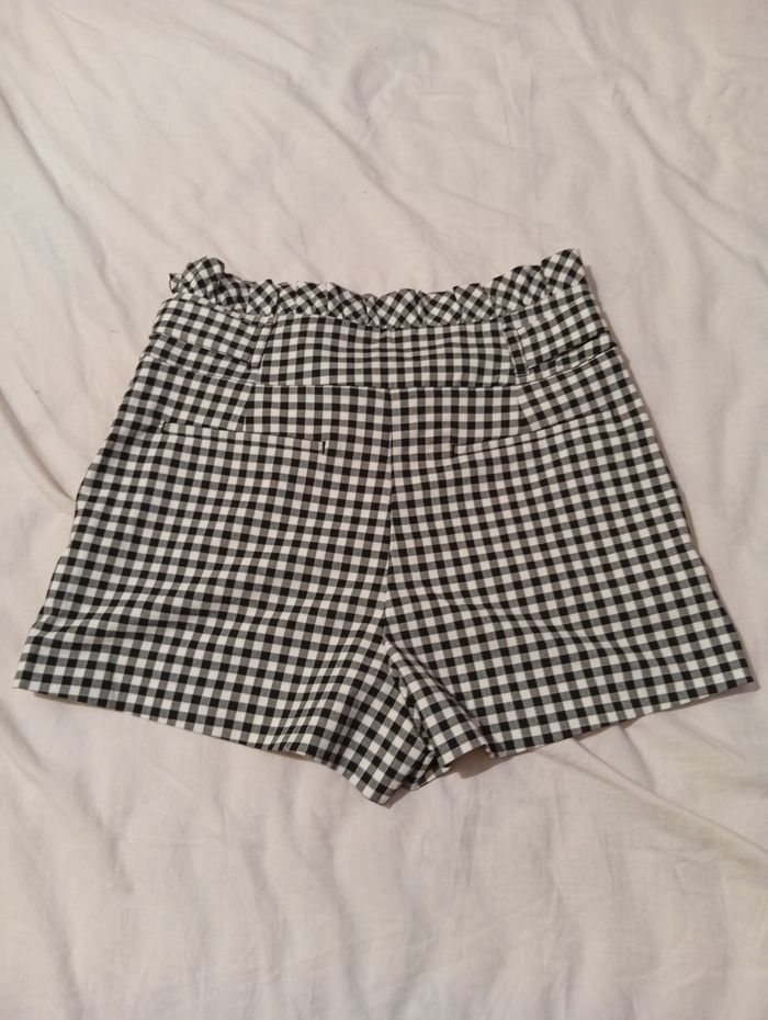 Short Zara trafaluc collection taille M neuf - photo numéro 2