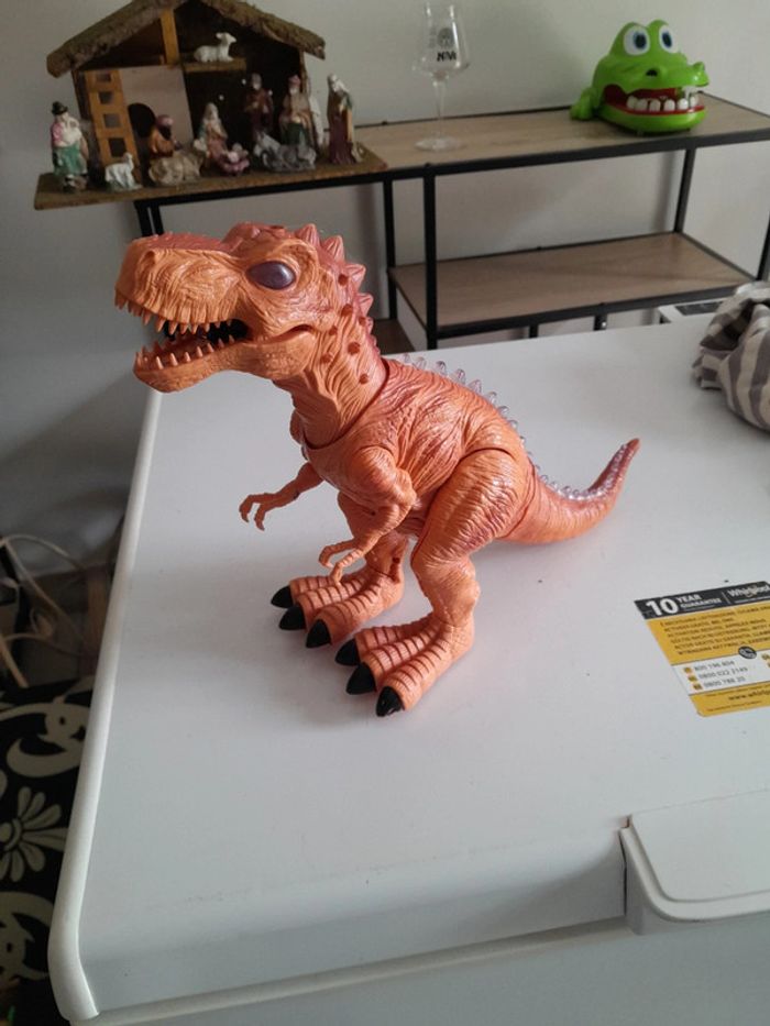 Dinosaure orange 43x27 cm - photo numéro 2