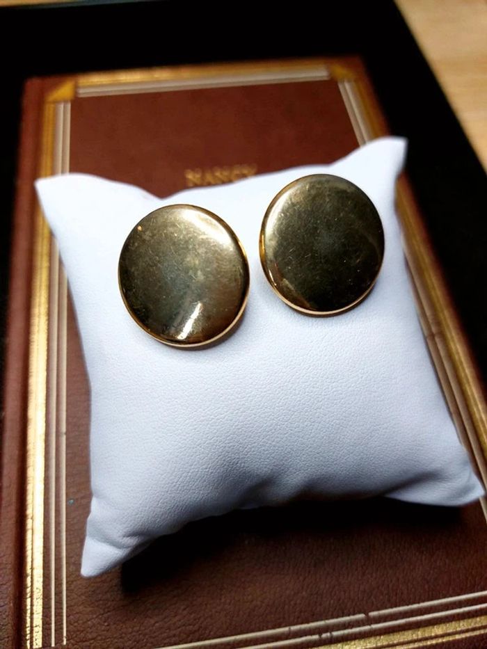 Magnifique paire de boucles d'oreilles à clip doré - photo numéro 2