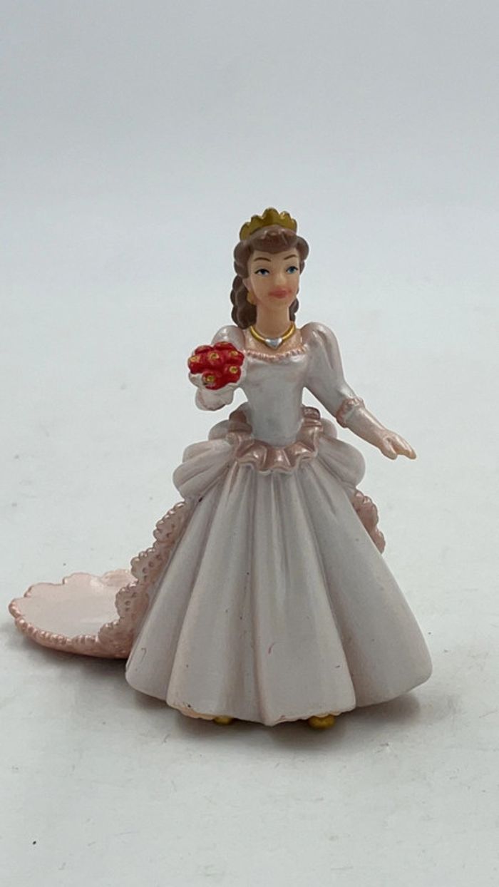 Figurine Princesse avec bouquet Iso-Sel 2006 9 cm