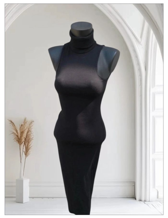 Robe noire sans manches taille S – style chaussette