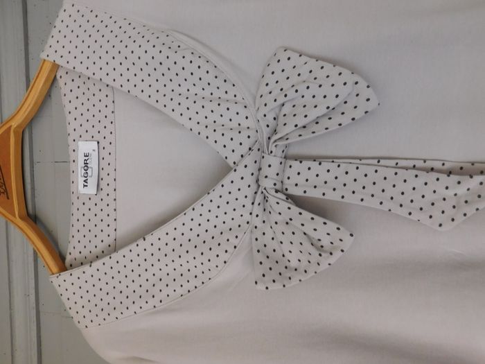 Blouse T 42/44 - photo numéro 2