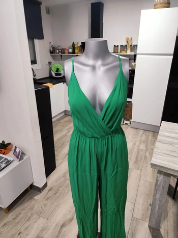 Mono largo verde talla Unica Nuevo con etiqueta