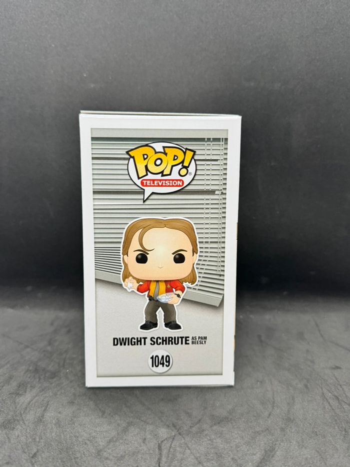 Funko pop the office Dwight Schrute as Pam beesly 1049 Funko limited edition - photo numéro 3