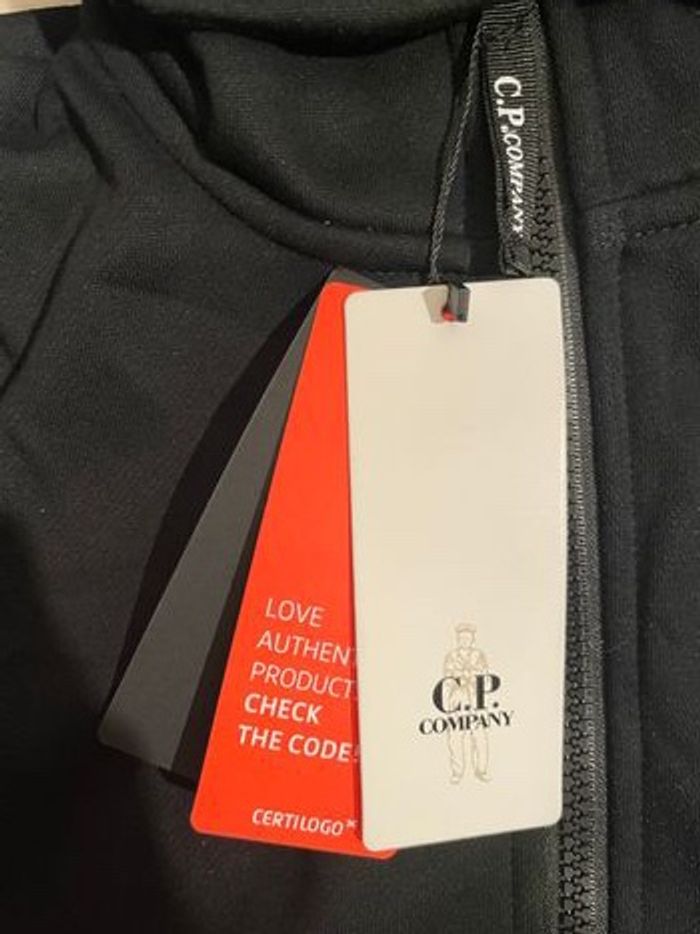 Sweat C.P. Company noir - photo numéro 3