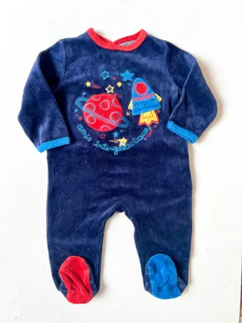 Pyjama DPAM 6 mois – thème espace – velours bleu marine – parfait état