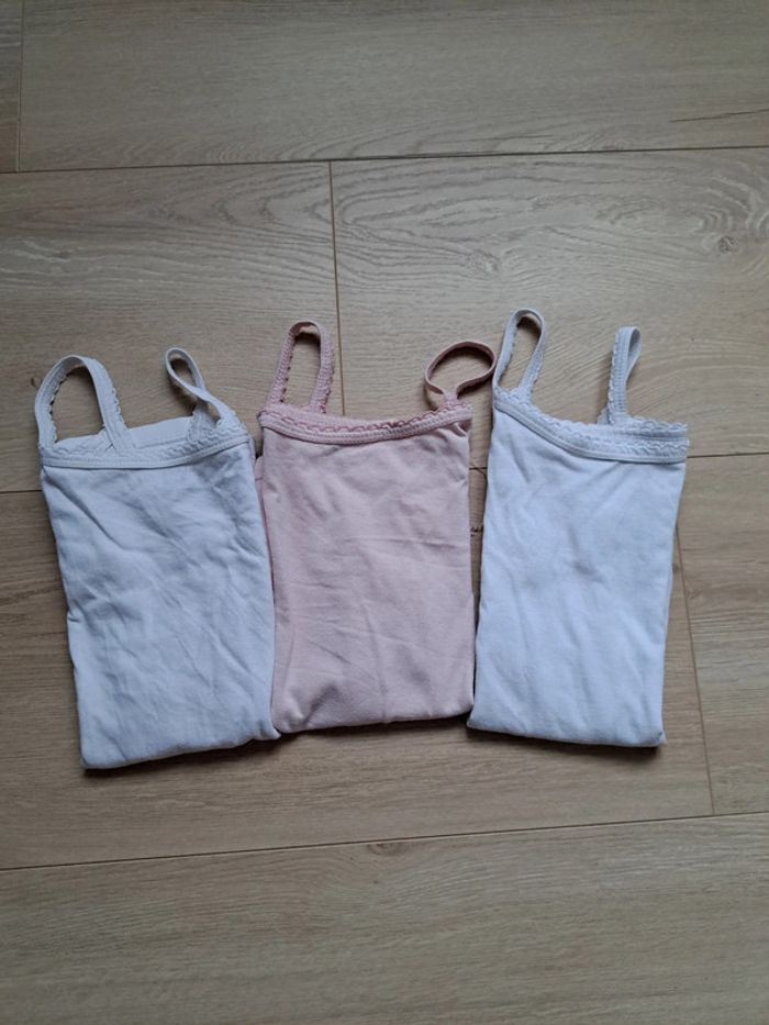 Lot maillots de corps kiabi 8A