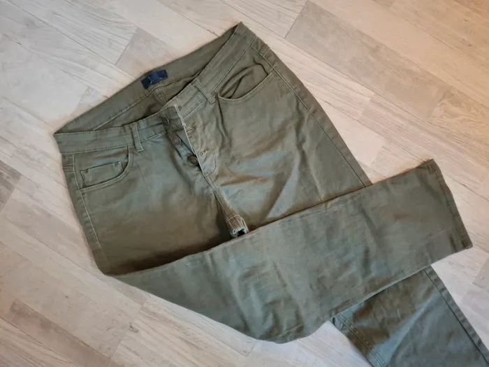 Pantalon slim fit kaki