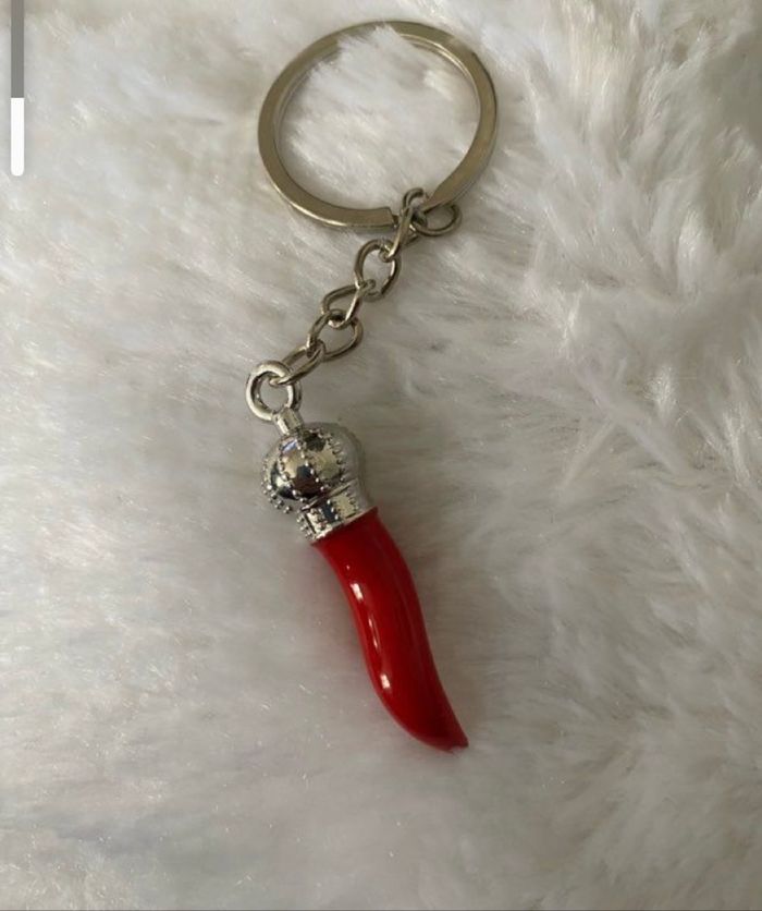 Porte clés piment corne