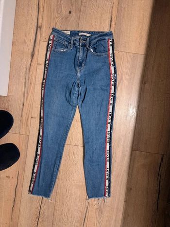 Jean levis high rise skinny W27 bleu