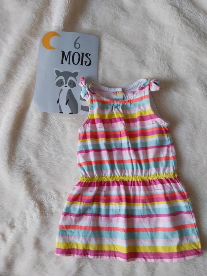 Robe 6 mois - photo numéro 2