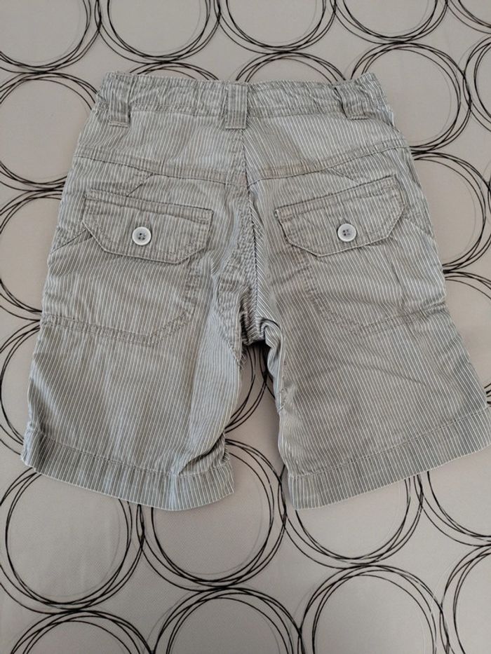 Short 2 ans excellent état - photo numéro 4