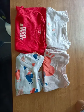Lot de 4 Tshirt manche courte 24 mois fille