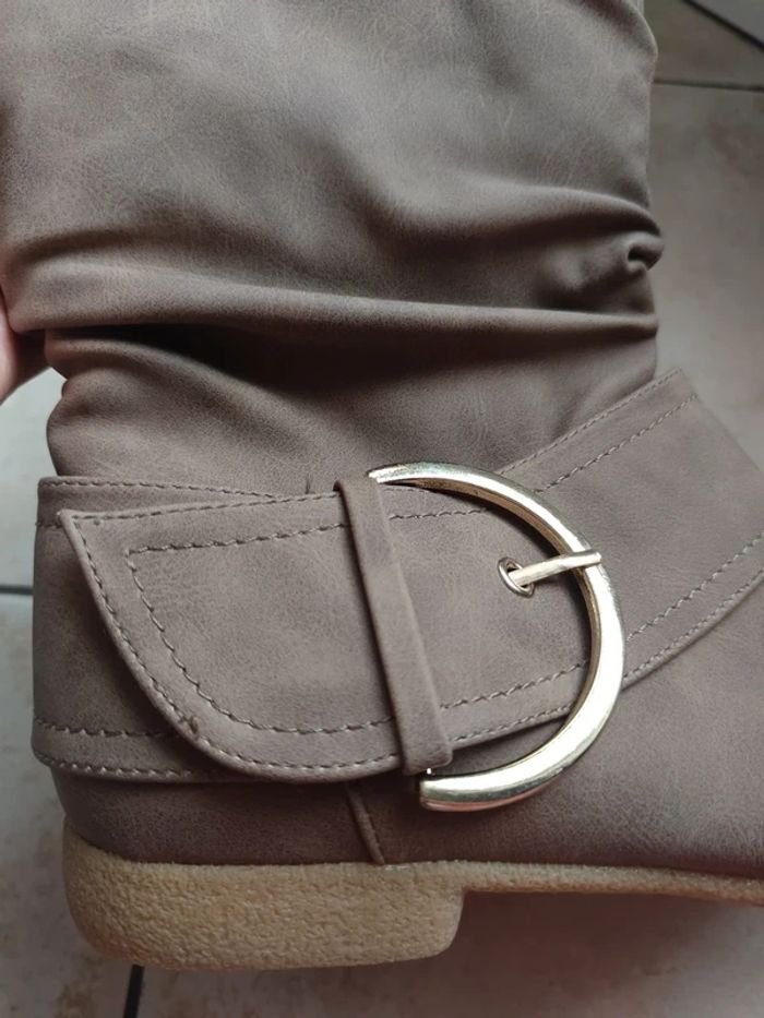 Bottines style western tendance automne/hier 2026 - photo numéro 4