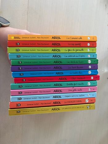 Lot de 13 tomes ariol 