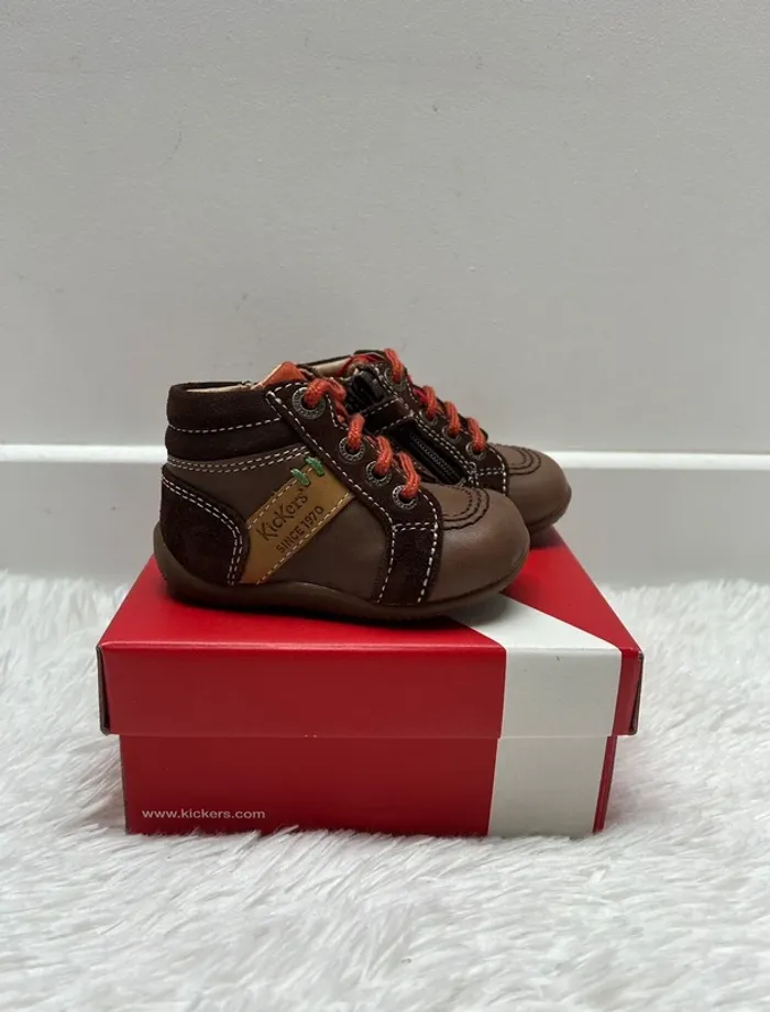 Chaussures en cuir Kickers - photo numéro 4