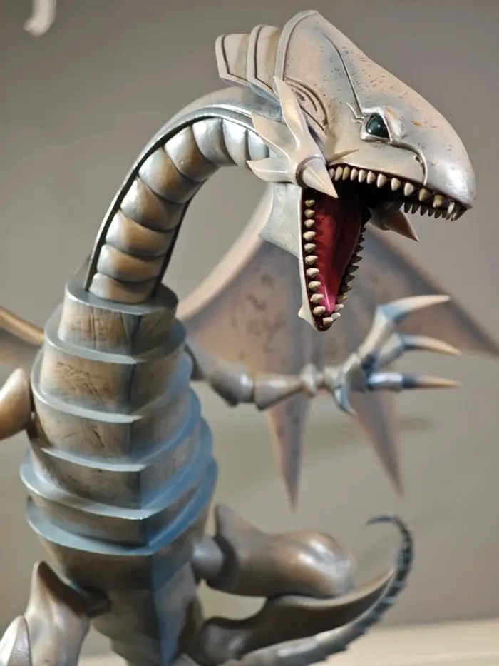 Figurine Yu-Gi-Oh : Blue Eyes White Dragon White Edition F4F 30cm / 55cm - photo numéro 9