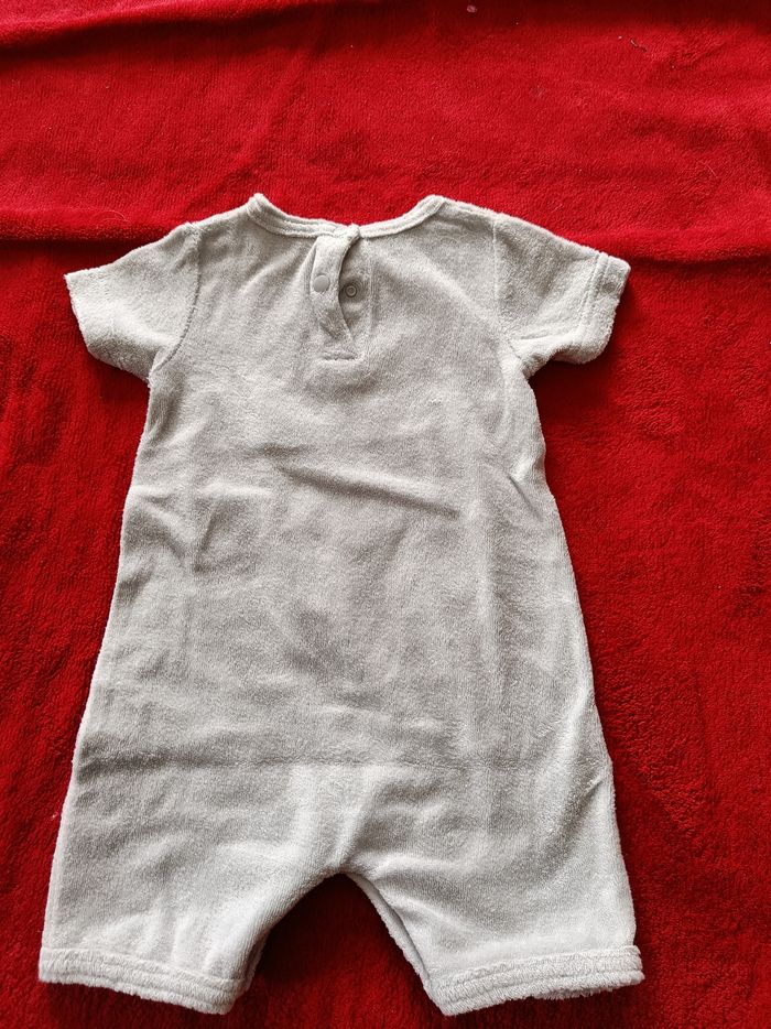 Grenouillère grise manches courtes 6 mois - photo numéro 2