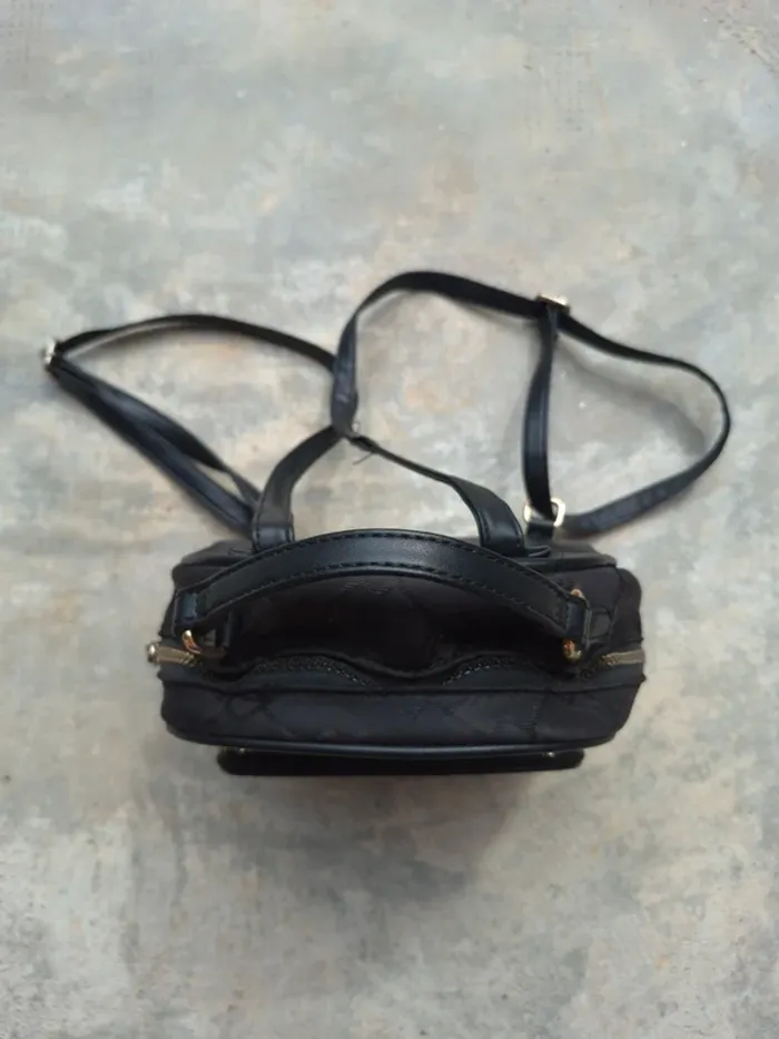 Petit sac a dos noir Primark - photo numéro 10