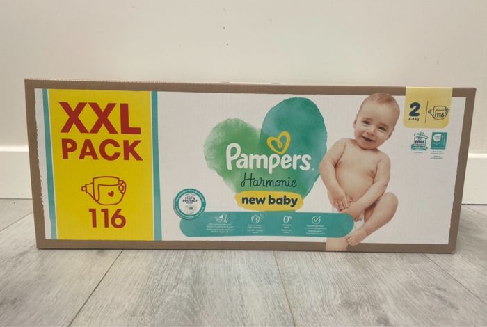 Pack XXL neuf Pampers de 116 taille 2 (4-8 kgs) à 25€