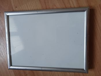 cadre alu gris cassé et doré 19 x 14 cm à poser