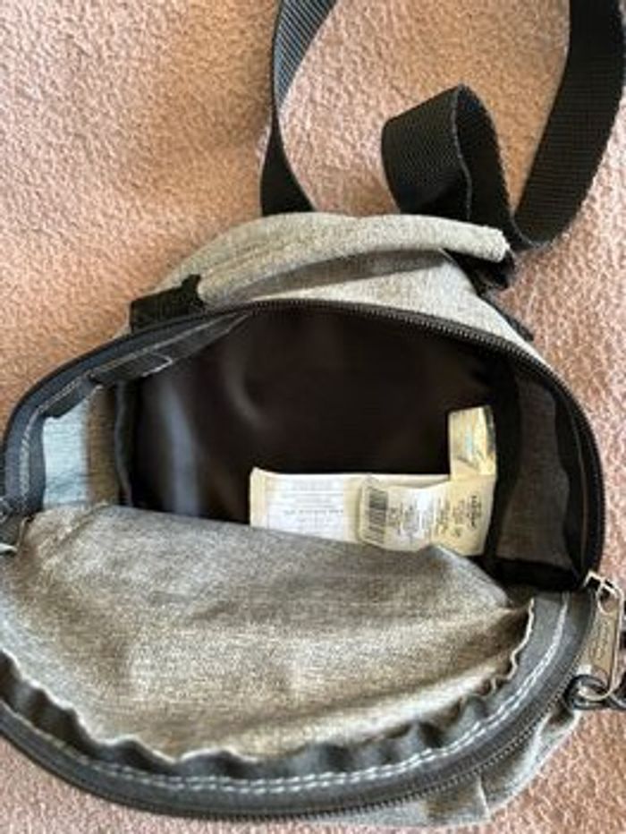 Sac à dos et bandoulière Eastpak - photo numéro 4