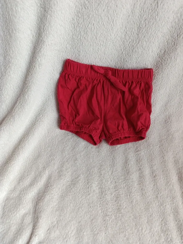 Short Kiabi 6 mois , neuf