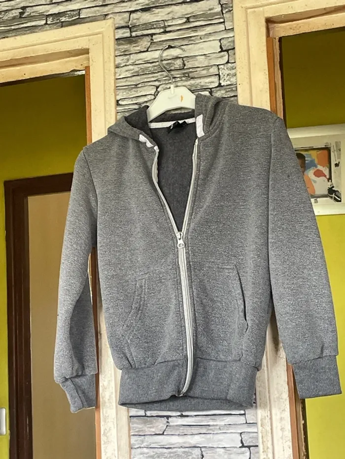 Gilet zippé garçon 8 ans