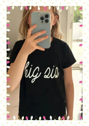 T-shirt noir enfant fille taille 5 ans manche courtes