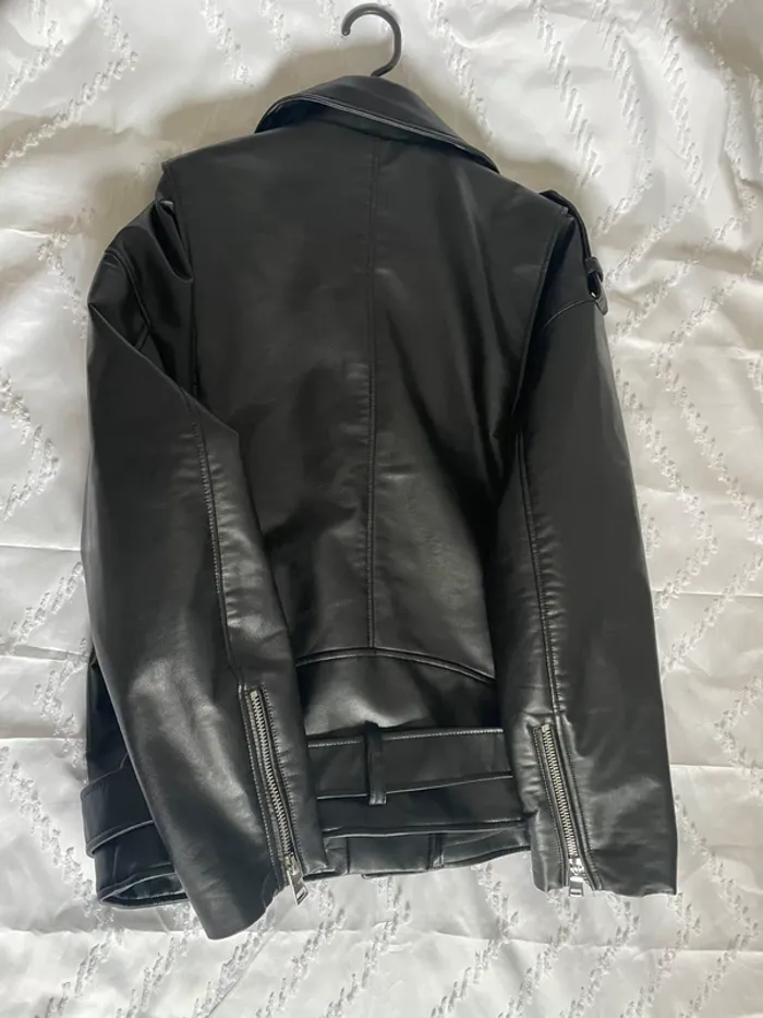 Zara Veste Perfecto en similicuir Oversize taille L 🖤 - photo numéro 8